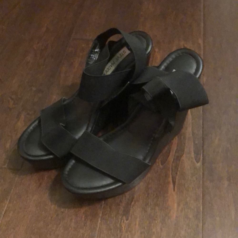 Steve Madden Black Wedges